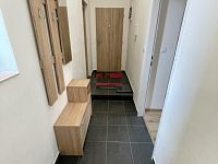 Pronájem zařízené bytové jednotky 2+kk 48,48 m2 v centru Bechyně - chodba