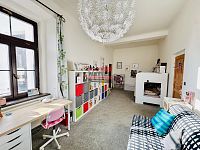 Prodej bytové jednotky 3+1 s pracovnou 121 m2 v centru Tábora - pokoj