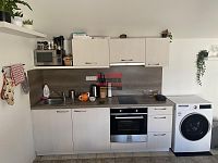 Pronájem bytové jednotky 2+kk 42 m2 s parkovacím stáním v centru Tábora - IMG_7802.jpg