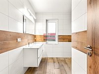 Prodej novostavby RD 4+kk v Podolí I. - koupelna