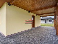 Prodej novostavby RD 4+kk v Podolí I. - přístřešek/terasa