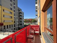 Prodej bytu 1+kk s balkonem, garážovým stáním a sklepem - Ocelářská, Praha 9 - Vysočany - IMG_2421.jpeg