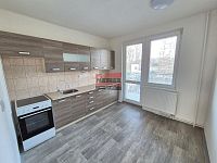 Pronájem bytu 4+1 se dvěma balkony a garáží, Chotěmice