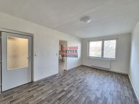 Pronájem bytu 4+1 se dvěma balkony a garáží, Chotěmice - 3.jpg