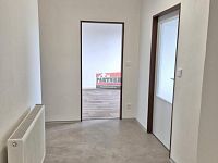 Pronájem bytu 4+1 se dvěma balkony a garáží, Chotěmice - 9.jpg