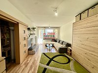 Prodej prostorného bytu 3+1 s lodžií v centru Veselí nad Lužnicí - Blatské sídliště - IMG_9393.jpeg