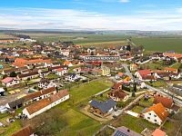 Prodej bytu 3+1 v Neplachově - letecký snímek