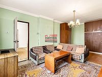 Prodej bytu 3+1 v Neplachově - obývací pokoj