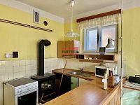 Prodej rodinného domu o užitné ploše 218m2 s pozemkem o výměře 877m2 v Malšicích - IMG_9024.jpeg