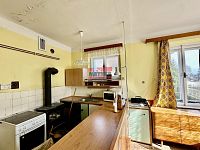 Prodej rodinného domu o užitné ploše 218m2 s pozemkem o výměře 877m2 v Malšicích - IMG_9028.jpeg