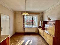 Prodej rodinného domu o užitné ploše 218m2 s pozemkem o výměře 877m2 v Malšicích - IMG_9033.jpeg