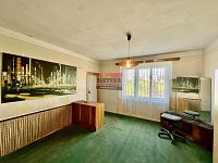 Prodej rodinného domu o užitné ploše 218m2 s pozemkem o výměře 877m2 v Malšicích - IMG_9060.jpeg