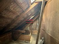 Prodej rodinného domu o užitné ploše 218m2 s pozemkem o výměře 877m2 v Malšicích - IMG_9064.jpeg