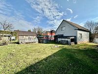 Prodej rodinného domu o užitné ploše 218m2 s pozemkem o výměře 877m2 v Malšicích - IMG_9081.jpeg