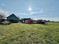 Prodej rodinného domu o užitné ploše 218m2 s pozemkem o výměře 877m2 v Malšicích - IMG_9092.jpeg