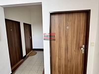 Pronájem zděného bytu 2+1 58,03 m2 v centru Tábora - vstupní dveře