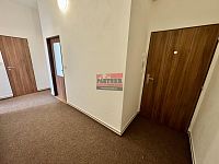 Pronájem zděného bytu 2+1 58,03 m2 v centru Tábora - zádveří