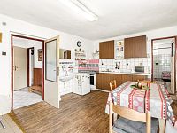 Prodej vícegeneračního domu V Kolodějích nad Lužnicí - 2.jednotka - kuchyně