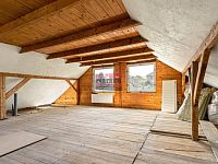 Prodej RD se dvěma garážemi, Tábor - Čelkovice - StudioBARAK-3.jpg