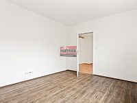 Prodej RD se dvěma garážemi, Tábor - Čelkovice - StudioBARAK-7.jpg