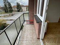 Pronájem bytové jednotky 3+1 s balkónem nedaleko centra Tábora - balkón