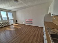 Pronájem bytu 2+kk s balkonem, Tábor - Sídliště nad Lužnicí - 20260730_164013.jpg