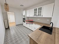 Pronájem bytu 2+1 83,3 m2, Praha, Vinohrady - kuchyně