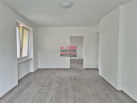 Pronájem zděného bytu 2+1 s balkonem, Tábor - Na Kopečku - 3.jpg