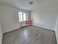 Pronájem zděného bytu 2+1 s balkonem, Tábor - Na Kopečku - 5.jpg