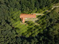 Prodej zrekonstruovaného objektu, pozemek 7 249 m2, Benešov nad Černou, okres Český Krumlov - Prodej zrekonstruovaného areálu, Benešov nad Černou, okres Český Krumlov