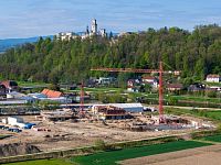 Pronájem komerčních prostor 28 - 46 m2, SENIOR RESORT HLUBOKÁ, Hluboká nad Vltavou - Pronájem komerčních prostor 28 - 46 m2, SENIOR RESORT HLUBOKÁ, Hluboká nad Vltavou