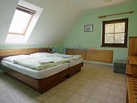 Prodej zaběhlého penzionu 275 m2, pozemek 1 663 m2, Žíteč - Chlum u Třeboně - Prodej zaběhlého penzionu 275 m2, pozemek 1 663 m2, Žíteč - Chlum u Třeboně