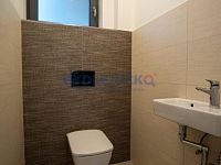 Prodej novostavby rodinného domu, pozemek 941 m2, okraj vesnice Dolní Třebonín, okr. Český Krumlov - Prodej novostavby rodinného domu, pozemek 941 m2, okraj vesnice Dolní Třebonín, okr. Český Krumlov