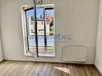 Exkluzivní pronájem bytu 1+kk, 35 m2 s balkonem a parkovacím stáním u Č. Budějovic s MHD - Exkluzivní pronájem bytu 1+kk, 35 m2 s balkonem a parkovacím stáním u Č. Budějovic