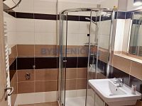 Exkluzivní pronájem bytu 1+kk, 35 m2 s balkonem a parkovacím stáním u Č. Budějovic s MHD - Exkluzivní pronájem bytu 1+kk, 35 m2 s balkonem a parkovacím stáním u Č. Budějovic