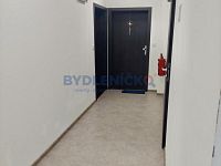 Exkluzivní pronájem bytu 1+kk, 35 m2 s balkonem a parkovacím stáním u Č. Budějovic s MHD - Exkluzivní pronájem bytu 1+kk, 35 m2 s balkonem a parkovacím stáním u Č. Budějovic