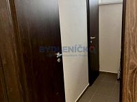 Exkluzivní pronájem bytu 1+kk, 35 m2 s balkonem a parkovacím stáním u Č. Budějovic s MHD - Exkluzivní pronájem bytu 1+kk, 35 m2 s balkonem a parkovacím stáním u Č. Budějovic