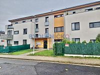 Exkluzivní pronájem bytu 1+kk, 35 m2 s balkonem a parkovacím stáním u Č. Budějovic s MHD - Exkluzivní pronájem bytu 1+kk, 35 m2 s balkonem a parkovacím stáním u Č. Budějovic