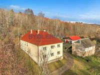 Prodej domu o 3 bytových jednotkách, pozemky 4 806 m2, Třebovice, okres Prachatice