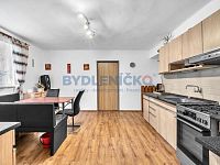 Prodej domu o 3 bytových jednotkách na úplné samotě, pozemky 4 806 m2, Třebovice, okres Prachatice - Prodej domu o 3 bytových jednotkách, pozemky 4 806 m2, Třebovice, okres Prachatice