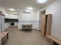 Pronájem bytu 3+kk (ateliér), 61 m2, ulice Rožnovská, České Budějovice - Pronájem bytu 3+kk (ateliér), 61 m2, ulice Rožnovská, České Budějovice