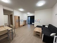 Pronájem bytu 3+kk (ateliér), 61 m2, ulice Rožnovská, České Budějovice - Pronájem bytu 3+kk (ateliér), 61 m2, ulice Rožnovská, České Budějovice