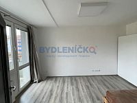 Pronájem bytu 2+kk s balkonem, 37 m2,  Pražské předměstí, České Budějovice - Pronájem bytu 2+kk s balkonem, 37 m2,  Pražské předměstí, České Budějovice