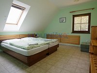 Prodej zaběhlého penzionu a RD 5+1, pozemek 2 453 m2, Žíteč - Chlum u Třeboně - Prodej zaběhlého penzionu a RD 5+1, pozemek 2 453 m2, Žíteč - Chlum u Třeboně