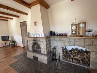 Pronájem statku (bývalého penzionu) se třemi samostatnými apartmány, Dobrkovská Lhotka, obec Slavče - Apartmán č. 1