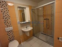 Pronájem statku (bývalého penzionu) se třemi samostatnými apartmány, Dobrkovská Lhotka, obec Slavče - Apartmán č. 2