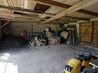 Prodej rozlehlé venkovské usedlosti 474 m2, se zahradou 1 404 m2, Kamenný Újezd - Kosov, okr. České Budějovice - Prodej rozlehlé venkovské usedlosti 474 m2, se zahradou 1 404 m2, Kosov, okr. České Budějovice