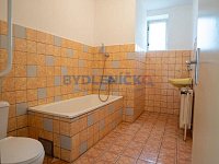 Prodej rodinného domu, 252 m2, pozemek 1 358 m2, Střížov, okres České Budějovice - Prodej rodinného domu, 252 m2, pozemek 1 358 m2, Střížov, okres České Budějovice