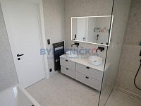 Nadstandardní rodinný dům 5kk, 219 m², pozemek 955 m², obec Dynín - Prodej nadstandardního rodinného domu 5kk, 278m2, obec Dynín