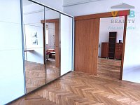 Pronájem světlého a prostorného bytu 3+1 s balkonem, 140 m2, v centru Olomouce - IMG_20250603_141019.jpg